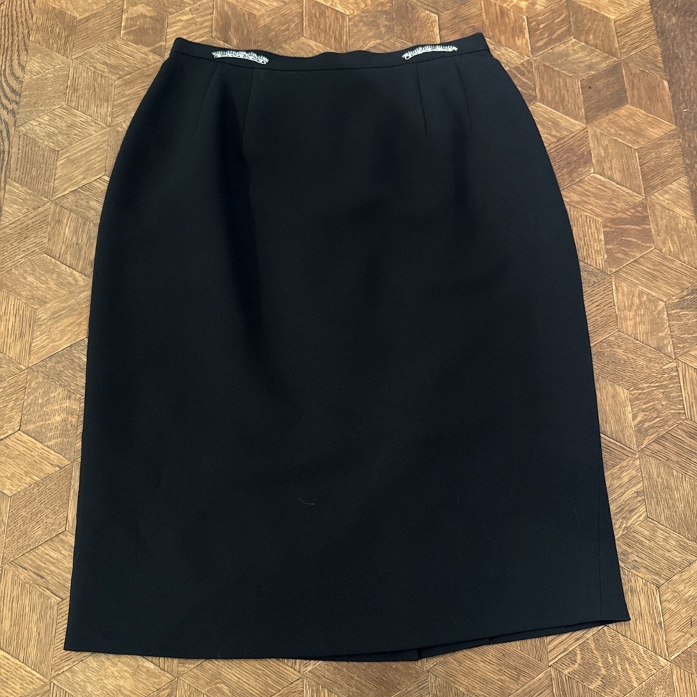 Vintage Chic 80's Albert Nippon Pencil Skirt 6 Black With‎ Embroidery